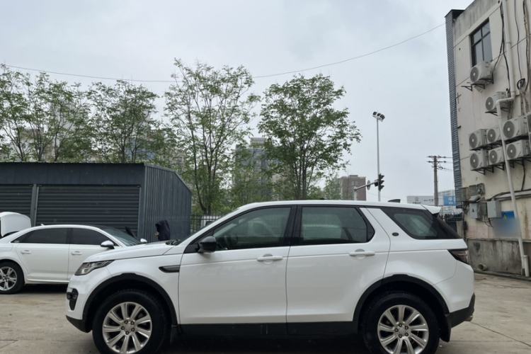 Used Land Rover Discovery Sport 2018 240 PS PURE Edition Exterior 7