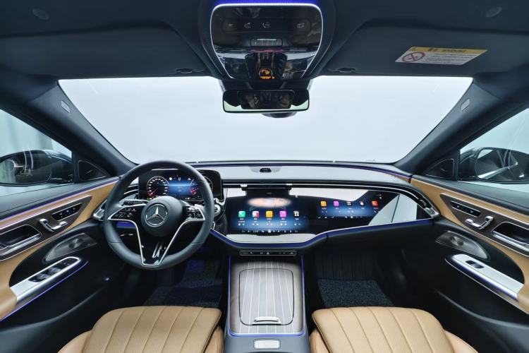 Used Mercedes-Benz E-Class 2024 E 300 L Luxury Model Center Console