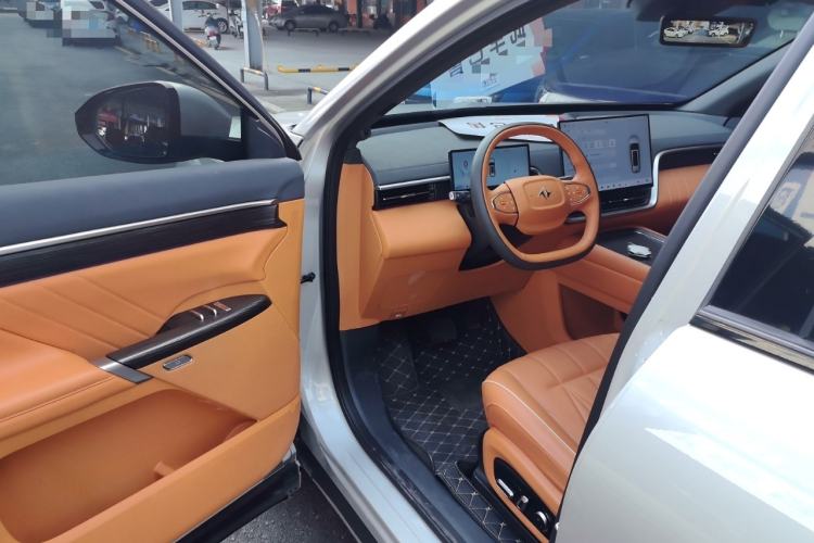 Used Dongfeng eπ eπ008 2025 210 Ultra Range-Extended Version 5 Seats