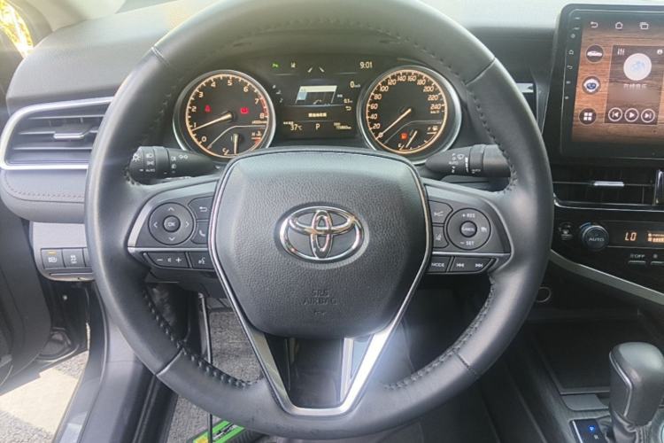 Used Toyota Camry 2021 2.0G Luxury Edition

