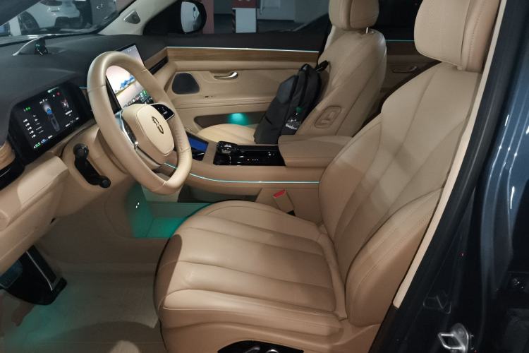 Used Hima AITO M7 2024 1.5T Intelligent Driving 4WD Ultra Version 6 Seats
