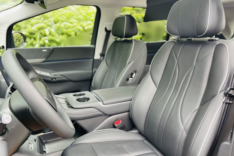 Used XPeng X9 2024 702 Ultra-Long Range Pro
