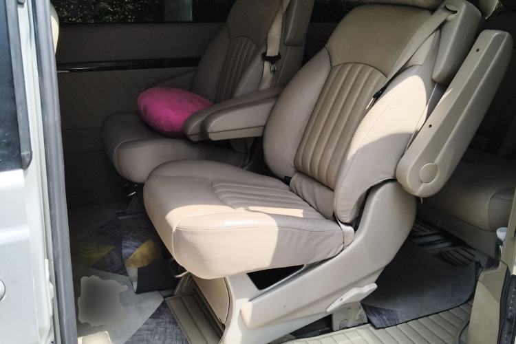 Used Mercedes-Benz Viano 2013 3.0L Comfort Edition
