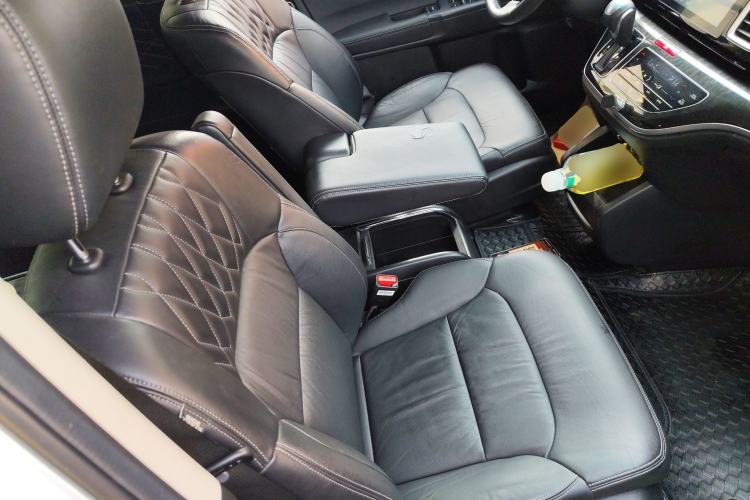 Used Honda Elysion 2019 2.0L Hybrid Supreme Edition
