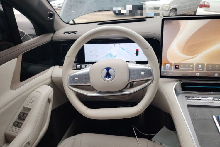 Used Denza N8 2023 Four-Wheel Drive Ultra-Hybrid Flagship Six-Seater Version