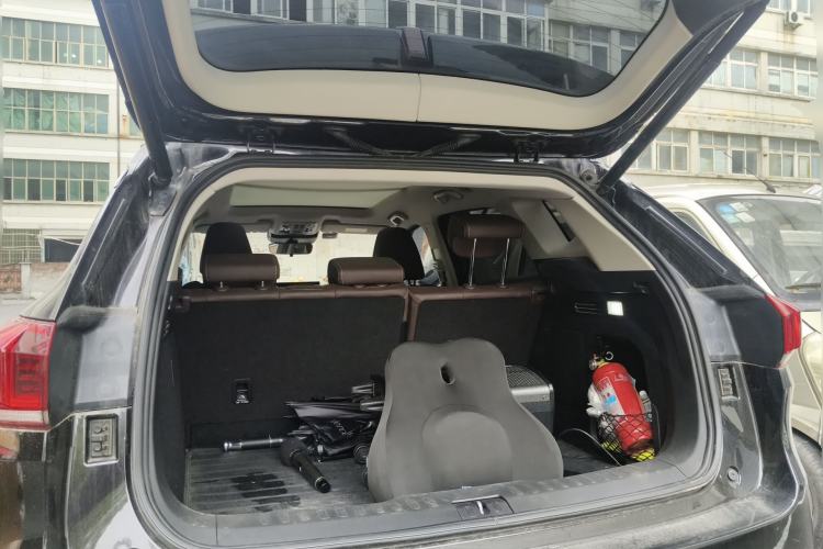 Used Wey VV6 2020 2.0T Two-Wheel Drive Smart Protection+ Trunk