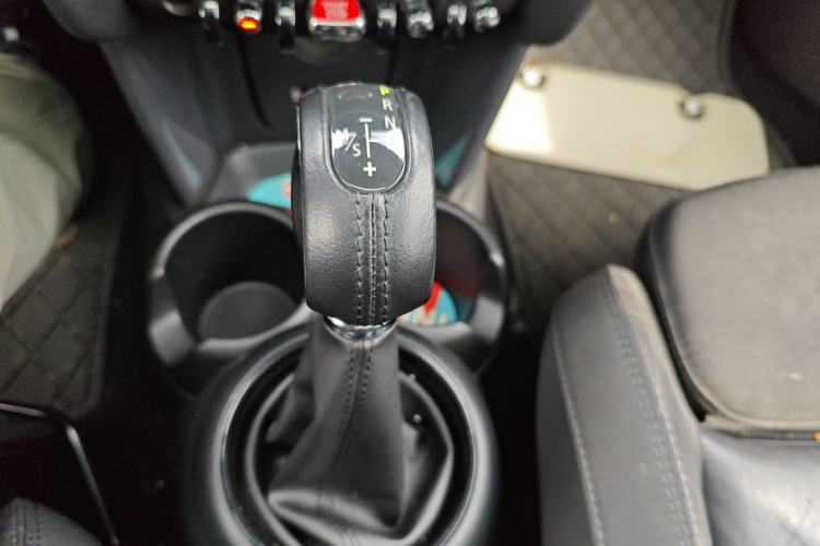 Used MINI 2016 1.5T COOPER Avant-Garde Gear Lever