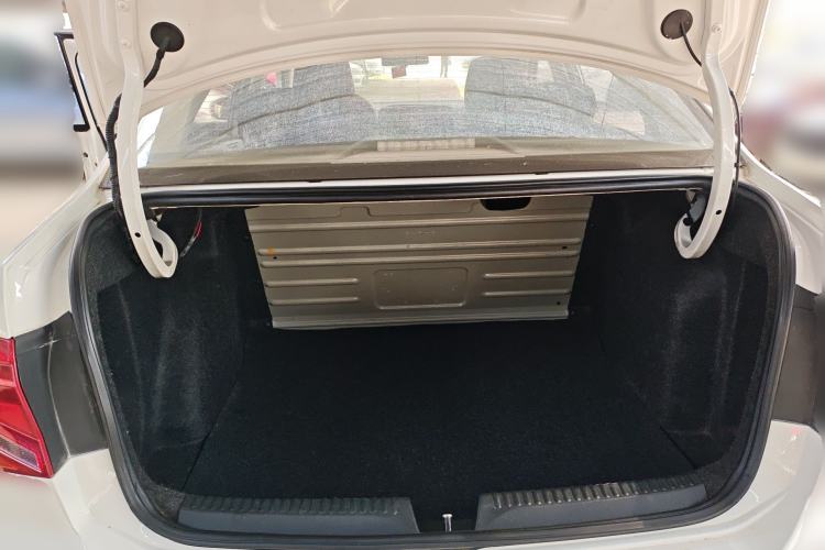 Used Volkswagen Jetta 2017 1.5L Automatic Fashion Model Trunk