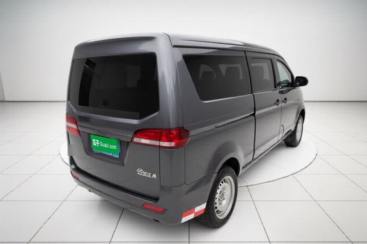 Used Jinbei Gold Hiace 2023 1.5L Passenger Vehicle Engineering Lion 5/6/7 Seater