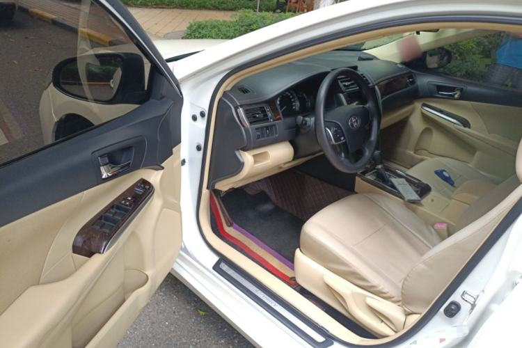 Used Toyota Camry 2016 2.0E 10th Anniversary Elite Edition
