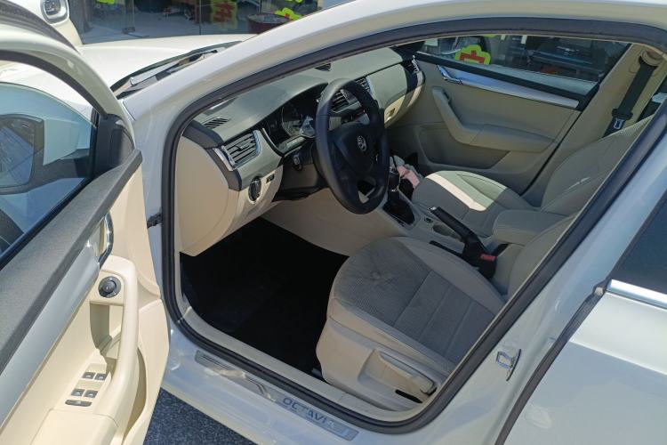 Used Skoda Octavia 2015 1.6L Automatic Yijie Edition