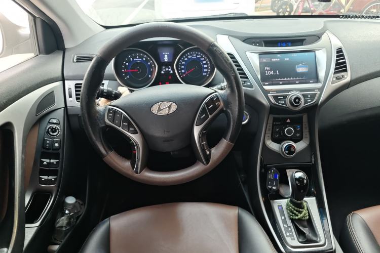 Used Hyundai Elantra (5th Generation / Langdong) 2016 1.6L Automatic Prestige Model
