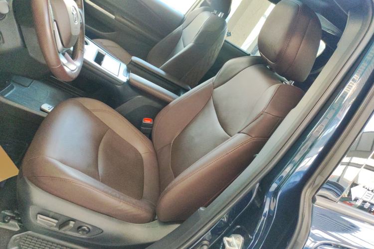 Used Toyota Granvia 2023 2.5L Hybrid Flagship VIP Edition
