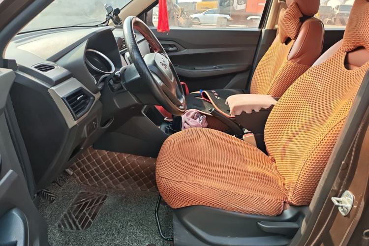 Used Wuling Hongguang 2018 1.5L S Standard Version L2B Left Front Seat