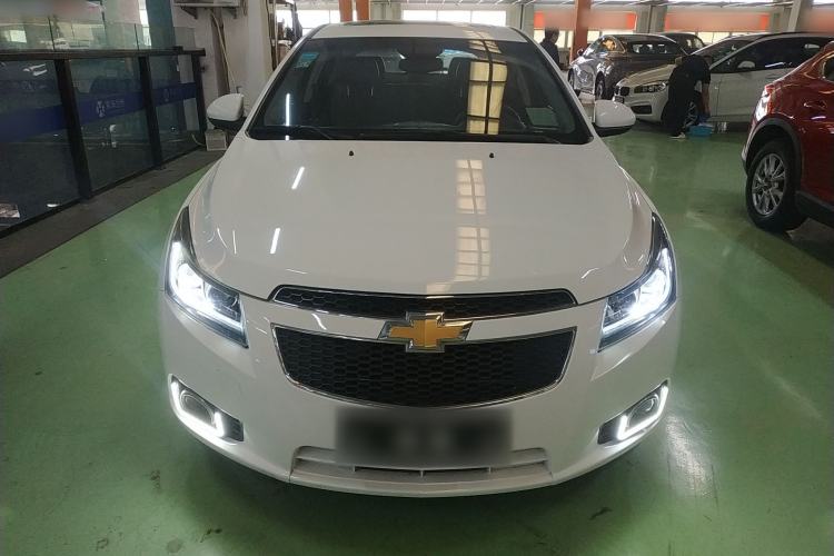Used Chevrolet Cruze 2013 Hatchback 1.6T Automatic Flagship Model Front