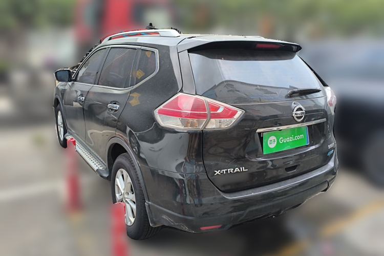 Used Nissan X-Trail 2014 2.5L CVT Leading Edition 4WD
