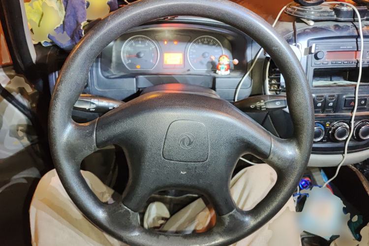 Used FORTHING Lingzhi 2015 V3 1.5L 5-Seat Exclusive Model
