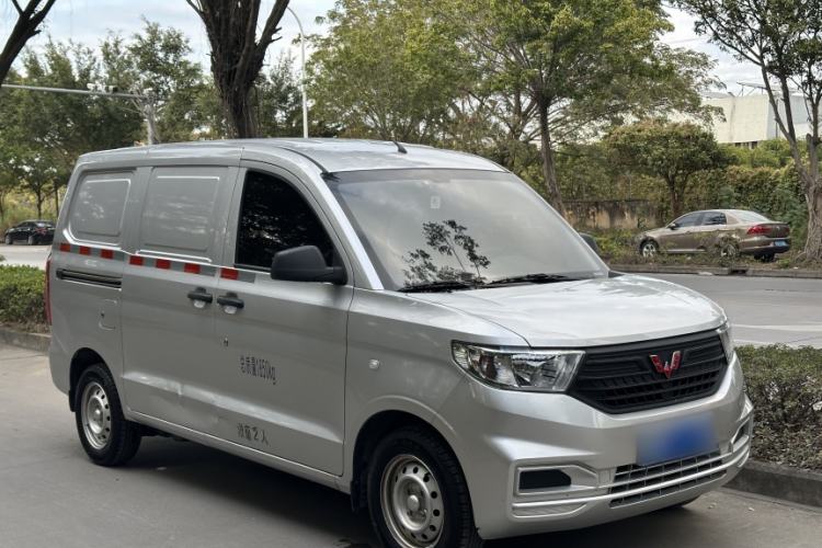 Used Wuling Hongguang V 2022 1.5L Jingqu Edition Enclosed-Window Vehicle with Electric Power Steering LAR Exterior 3