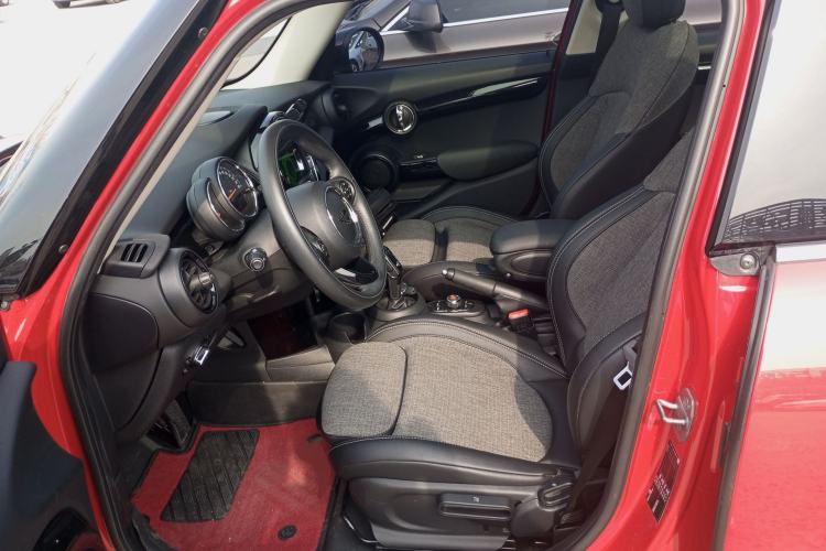 Used MINI 2019 1.5T COOPER Classic Edition Five-Door Version
