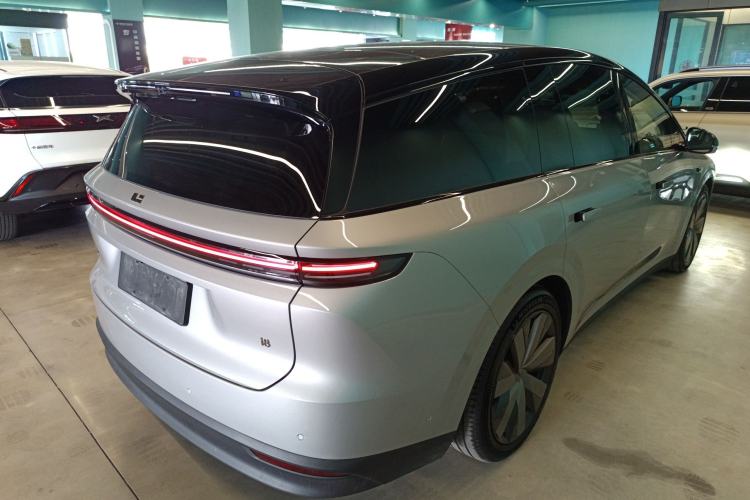 Used Li Auto Li Auto i8 2025 Model Standard Version
