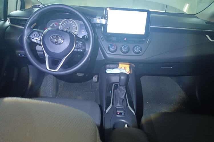 Used Toyota Corolla 2021 1.2T S-CVT Pioneer Edition Center Console