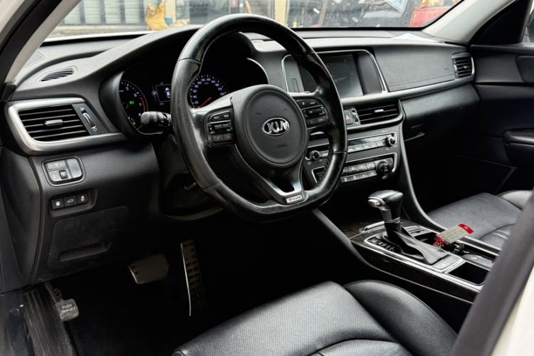 Used Kia K5 2016 1.6T Automatic LUX
