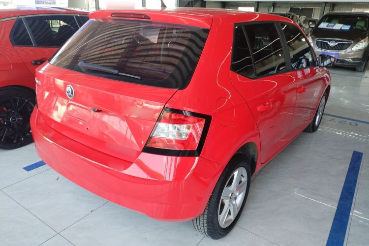 Used Skoda Fabia 2017 1.4L Automatic Car Enjoy Edition
