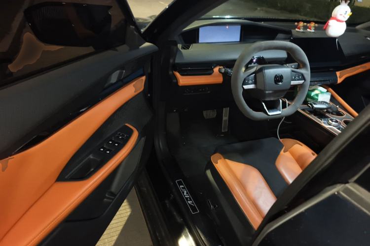 Used CHANGAN UNI-V 2023 1.5T Sport Edition