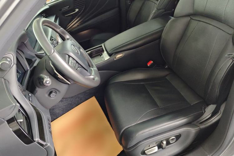 Used Lexus LS 2020 500h Excellence Edition China VI standard