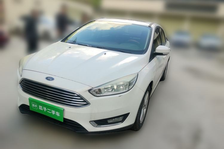 Used Ford Focus 2015 Sedan 1.6L Manual Fashion Edition