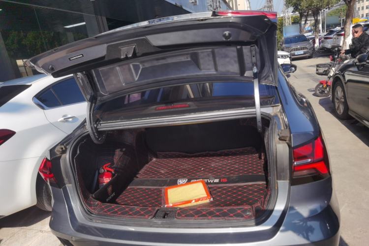 Used Roewe i5 2021 Revised Version 1.5L CVT Diamond Edition
