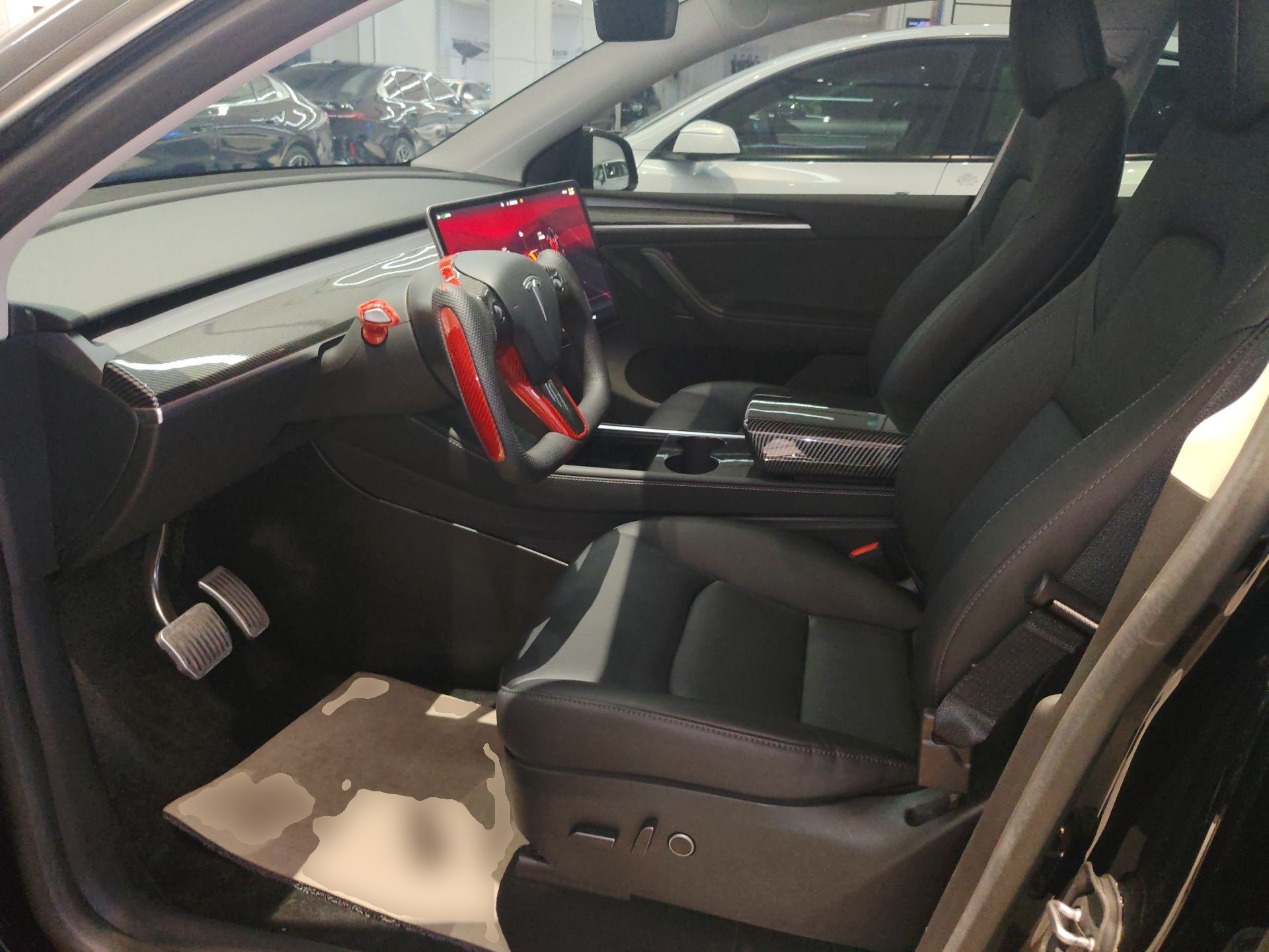 المقاعد الأمامية داخل السيارة