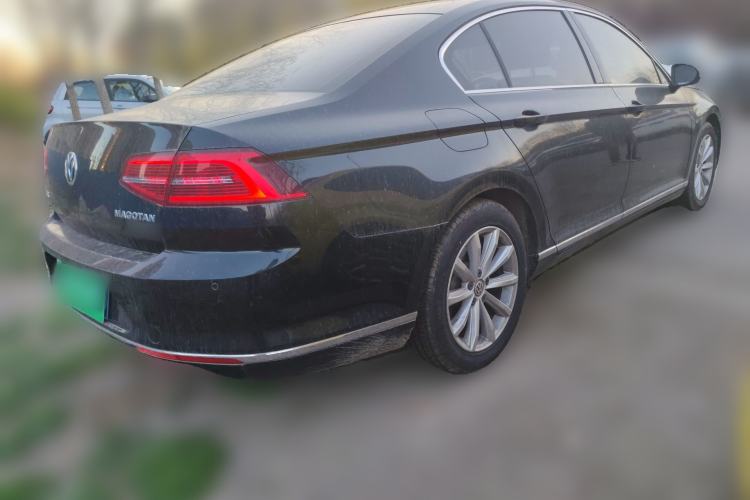 Used Volkswagen Magotan 2017 330TSI DSG Leading Model Rear Right 45 Deg