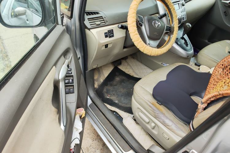 Used Toyota Verso 2011 180G CVT Luxury Edition Driver Seat