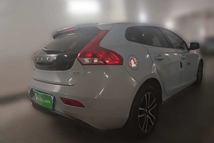 Used Volvo V40 2018 T3 Zhiyi Edition
