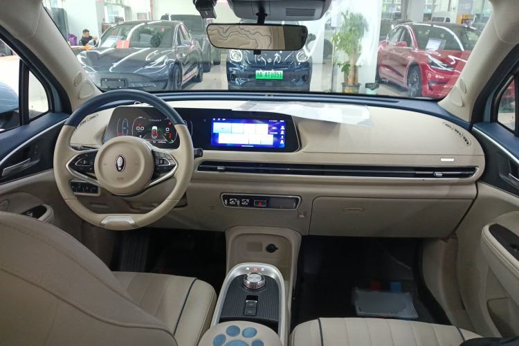 Used ORA Good Cat 2022 400km Standard Range Luxury Version Lithium Iron Phosphate Center Console