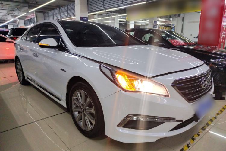 Used Hyundai Sonata 2015 1.6T GLS Smart Model Front Right 45 Deg