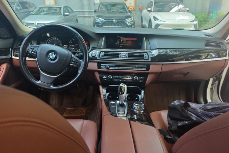 Used BMW 5 Series 2017 528Li Leading Model