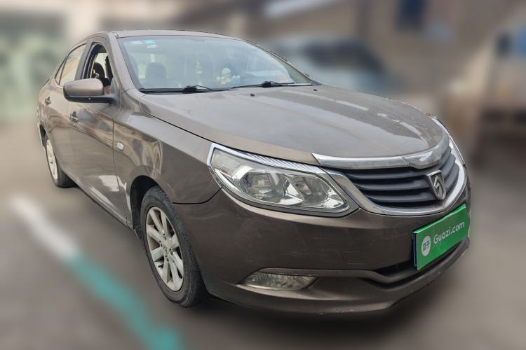 Used Baojun 630 2011 1.5L manual Elite version
