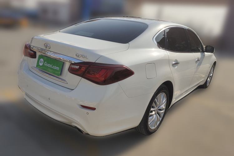 Used Infiniti Q70 2017 Q70L 2.5L Enjoyment Edition Rear Right 45 Deg