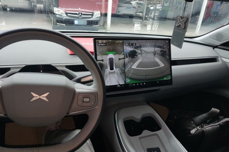 Used XPeng MONA M03 2025 600 with Ultra-Long Range Max Center Console