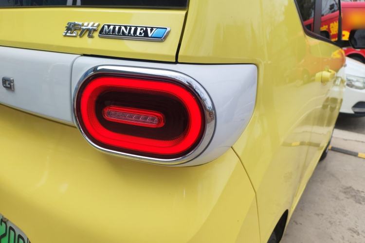Used Wuling Hongguang MINIEV 2024 3rd Generation 170 km Right Rear Taillight