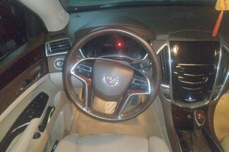 Used Cadillac SRX 2013 3.0L Elite Model Steering Wheel