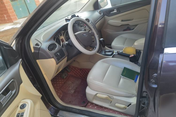 Used Ford Focus 2011 Sedan 1.8L Automatic Fashion Edition
