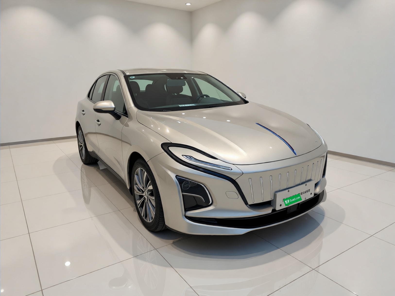 Hongqi E-QM5 2023 620km PLUS — снимка 3