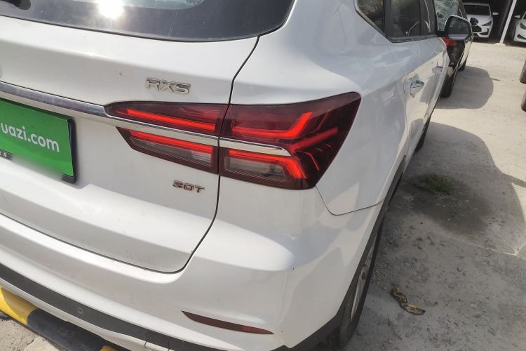 Used Roewe RX5 2018 20T Two-Wheel Drive Automatic Internet Smart Edition Right Rear Taillight