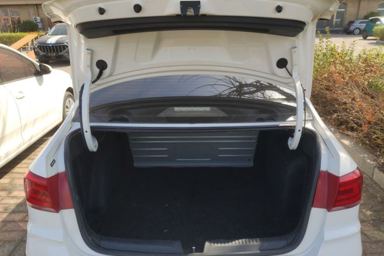 Used Volkswagen Santana 2018 1.5L Manual Fashion Edition Trunk