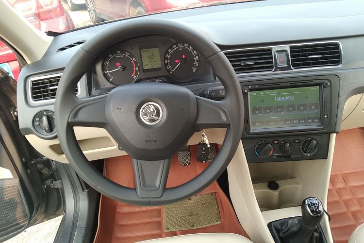 Used Skoda Rapid 2016 1.6L Manual Trend Edition Steering Wheel