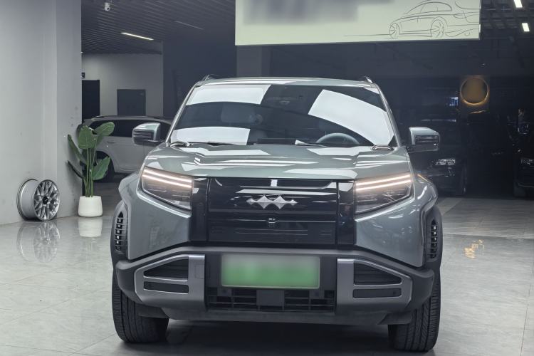 Used Formula Leopard Titanium 3 2025 501KM All-Wheel Drive Intelligent Driving Ultra Version
