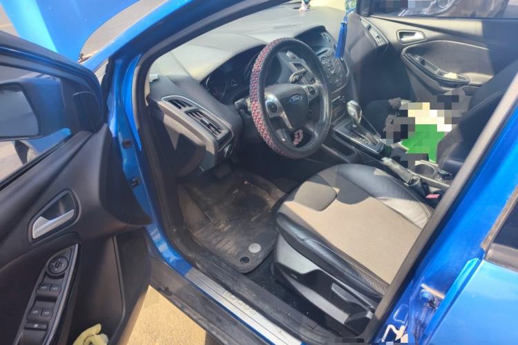 Used Ford Focus 2012 Hatchback 1.6L Automatic Fashion Edition
